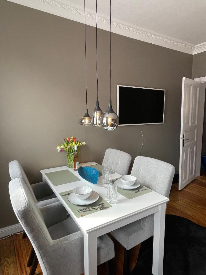 Altbaucharme Deluxe Mit Balkon In Zentraler Lage Apartment Kiel